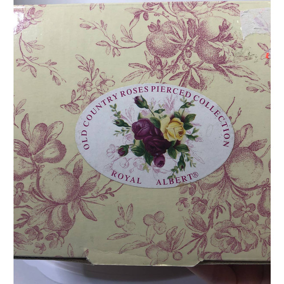 Royal Albert Old Country Roses Pierced Creamer and Sugar Bowl - Picture 7 of 8